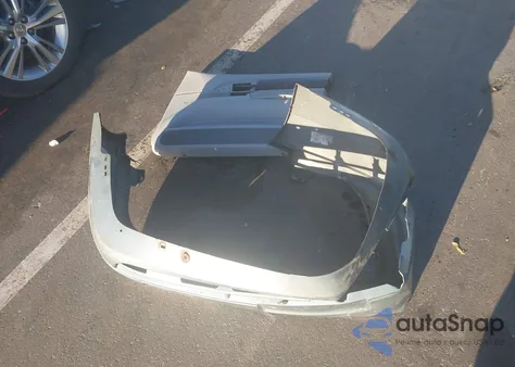 2005 Mercury Grand Marquis Ls/Lse from USA, damaged, VIN 2MEFM75W95X648724